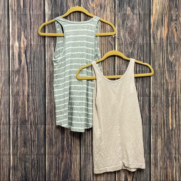 Vince | tank top bundle - Picture 2 of 4